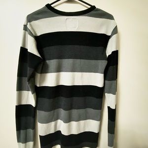 Worn once, perfect condition. Men/boys knit sweater